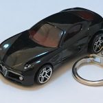 ALFA ROMEO 8C COMPETIZIONE KEYRING / KEYCHAIN BLACK 1/56 SCALE