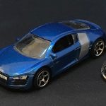 AUDI R8 KEYRING / KEYCHAIN BLUE 1/56 SCALE