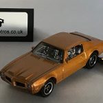 PONTIAC FIREBIRD FORMULA 1971 KEYRING 1/56 SCALE GOLD