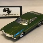 FORD GRAN TORINO SPORT 1972 KEYRING 1/56 SCALE GREEN