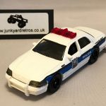 FORD CROWN VICTORIA POLICE K9 UNIT KEYRING 1/56 SCALE WHITE