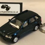 BMW X5 MK1 KEYRING / KEYCHAIN 1/76 SCALE DARK GREEN
