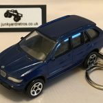 BMW X5 MK1 KEYRING / KEYCHAIN 1/56 SCALE DARK BLUE