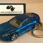 ASTON MARTIN DBS KEYRING / KEYCHAIN 1/56 SCALE BLUE