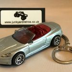 ASTON MARTIN DBS CONVERTIBLE KEYRING / KEYCHAIN 1/56 SCALE SILVER