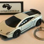 LAMBORGHINI GALLARDO LP570-4 SUPERLEGGERA KEYRING / KEYCHAIN 1/56 SCALE WHITE