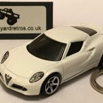 ALFA ROMEO 4C KEYRING / KEYCHAIN 1/64 SCALE WHITE