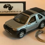 LAND ROVER FREELANDER SWB MK1 KEYRING / KEYCHAIN 1/72 SCALE SILVER