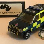 LAND ROVER DISCOVERY 3 KEYRING / KEYCHAIN 1/76 SCALE POLICE