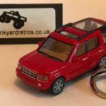 LAND ROVER DISCOVERY 4 KEYRING / KEYCHAIN 1/87 SCALE RED