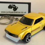 TOYOTA CELICA GT 1970 CLASSIC KEYRING / KEYCHAIN 1/56 SCALE YELLOW
