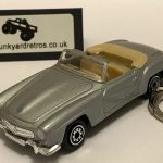 MERCEDES BENZ 190 SL 1955 CONVERTIBLE KEYRING / KEYCHAIN 1/56 SCALE SILVER
