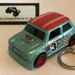MINI COOPER CLASSIC KEYRING / KEYCHAIN 1/56 SCALE LIGHT BLUE NO 3