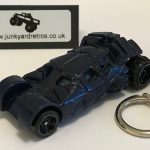 BATMOBILE BATMAN KEYRING / KEYCHAIN 1/56 SCALE