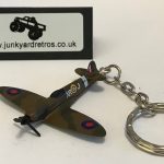 SPITFIRE WW2 AIRPLANE RAF KEYRING / KEYCHAIN CAMOFLAGE