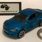 BMW M1 COUPE KEYRING / KEYCHAIN 1/56 SCALE METALLIC BLUE