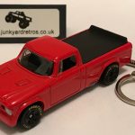 STUDEBAKER PICK UP TRUCK 1963 KEYRING / KEYCHAIN 1/56 SCALE RED