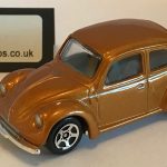 VW VOLKSWAGEN CLASSIC BEETLE KEYRING / KEYCHAIN 1/56 SCALE GOLD
