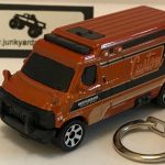 CHEVROLET CUSTOM VAN 1995 KEYRING / KEYCHAIN 1/56 SCALE ORANGE