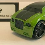CHRYSLER 300C FAT BOY KEYRING / KEYCHAIN 1/56 SCALE GREEN & GREY