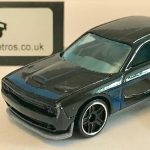 DODGE CHALLENGER SRT 2015 KEYRING / KEYCHAIN 1/56 SCALE BLACK & BLUE