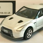 NISSAN GT-R GTR COUPE KEYRING / KEYCHAIN 1/56 SCALE WHITE