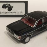 FORD GRANADA MK1 CONSUL CLASSIC KEYRING / KEYCHAIN 1/76 SCALE BLACK