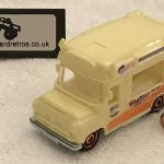 BEDFORD CLASSIC ICE CREAM VAN MB KEYRING / KEYCHAIN 1/56 SCALE CREAM