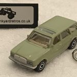 Mercedes Benz W123 Estate / Wagon MB KEYRING KEYCHAIN 1/56 SAGE GREEN
