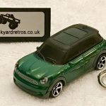 Mini BMW Countryman 2011 MB KEYRING / KEYCHAIN 1/56 SCALE GREEN & BLACK