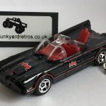 BATMOBILE BATMAN (TV SERIES) HW KEYRING / KEYCHAIN 1/56 SCALE BLACK & RED