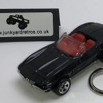 CHEVROLET CORVETTE 1965 KEYRING 1/56 SCALE BLACK