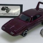 DODGE CHARGER DAYTONA 1970 KEYRING 1/56 SCALE BURGUNDY