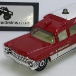 CADILLAC 1963 AMBULANCE KEYRING 1/56 SCALE RED