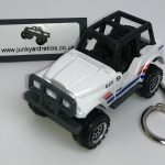 JEEP CJ-7 KEYRING / KEYCHAIN 1/56 SCALE WHITE