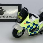 POLICE MOTORBIKE KEYRING KEYCHAIN 1/56 WHITE