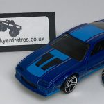 Chevrolet Camaro IROC-Z 1985 KEYRING / KEYCHAIN 1/56 SCALE BLUE