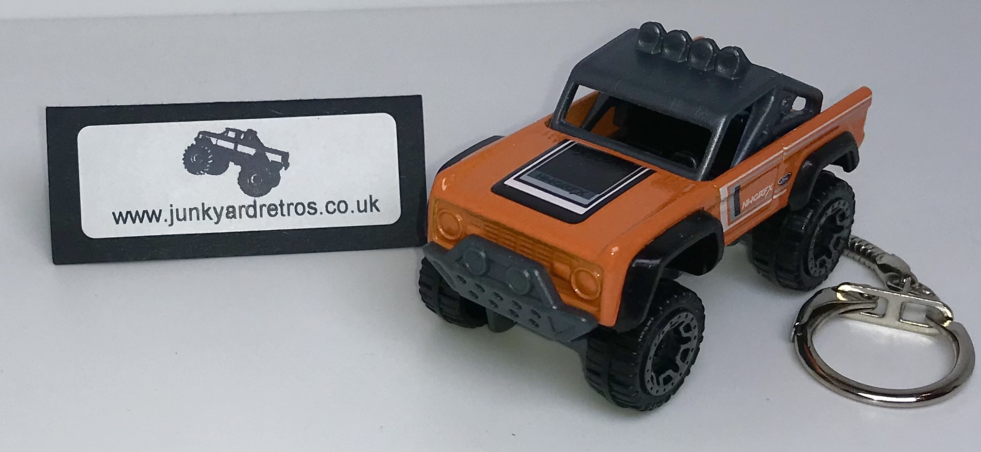 Ford Bronco Custom 1:56 ORANGE