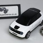 Honda E 2020 KEYRING / KEYCHAIN 1/56 SCALE WHITE