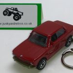 BMW CLASSIC 2002 1969 Keyring Keychain 1/56 Scale RED