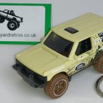 Range Rover Classic EXPIDITION KEYRING / KEYCHAIN 1/56 SCALE YELLOW