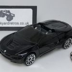 BMW I8 ROADSTER KEYRING / KEYCHAIN 1/56 SCALE BLACK