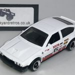 ALFA ROMEO GTV6 3LTR KEYRING / KEYCHAIN 1/64 SCALE WHITE