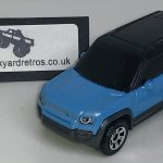 LAND ROVER DEFENDER 90 2020 MB KEYRING / KEYCHAIN 1/56 SCALE BLUE