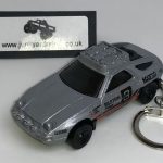 PORSCHE 928S SAFARI KEYRING KEYCHAIN 1/56 SILVER