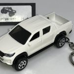 TOYOTA HILUX 2018 PICK UP TRUCK KEYRING / KEYCHAIN 1/56 SCALE WHITE (Copy)
