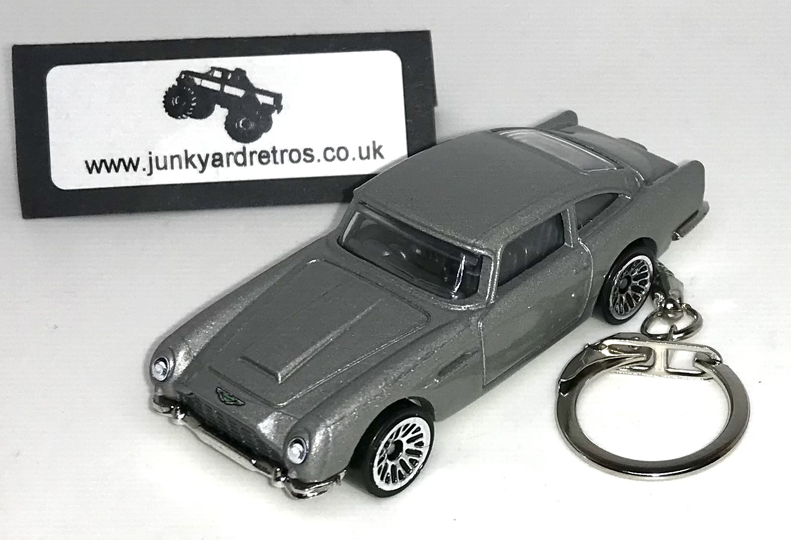 Aston Martin DB5 1963 1:56 SILVER