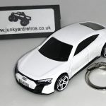 AUDI RS E-TRON GT KEYRING / KEYCHAIN 1/56 SCALE WHITE