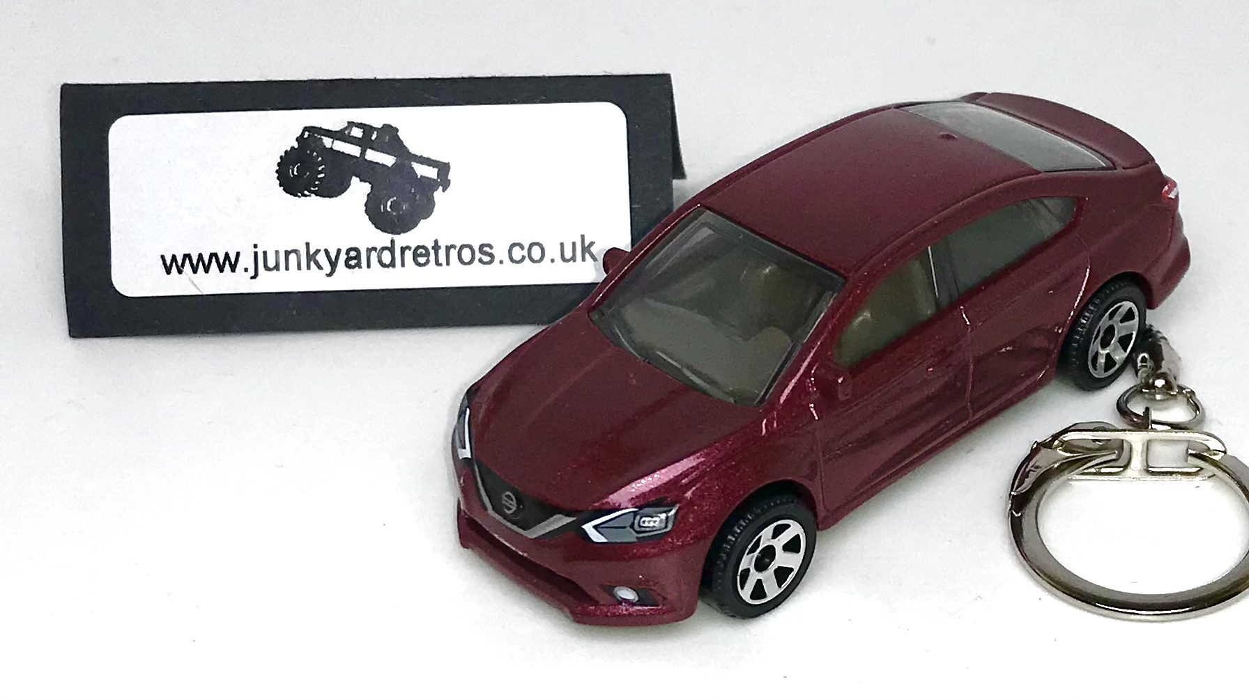 NISSAN SENTRA 2016 1:56 MET RED