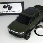 RIVIAN R1T PICK UP KEYRING / KEYCHAIN 1/56 SCALE GREEN